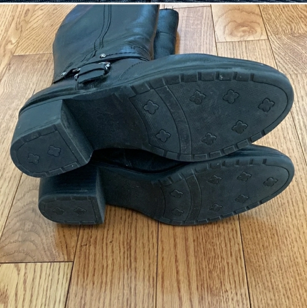 Tall Boots, Black, Harness detail, 2" heel, 8W, Very Good Condition! Fall Boots - Picture 6 of 6
